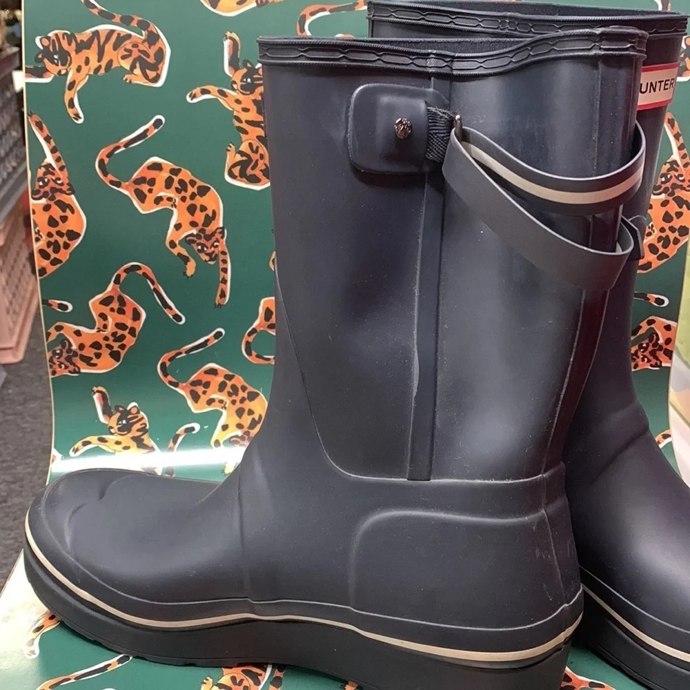 Hunter Original Short Matte Buckle Strap Rain Boots in Navy